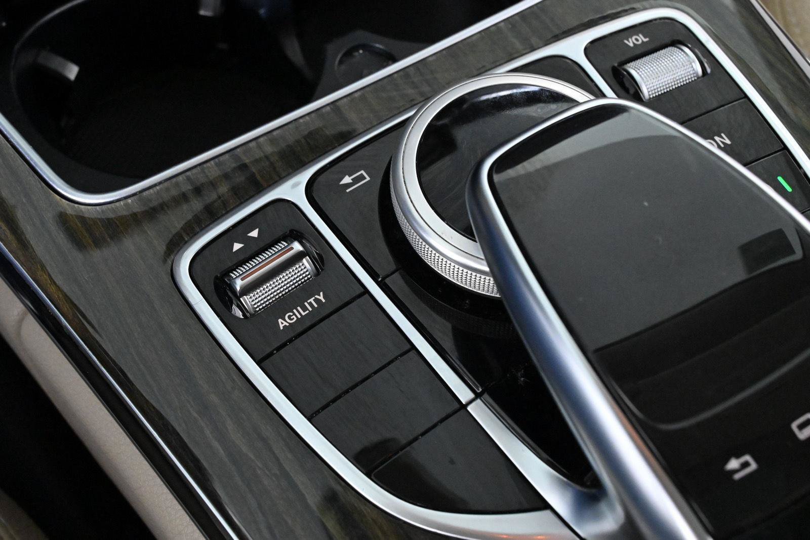 Used 2015 Mercedes-Benz C 300 4MATIC Sedan image 22