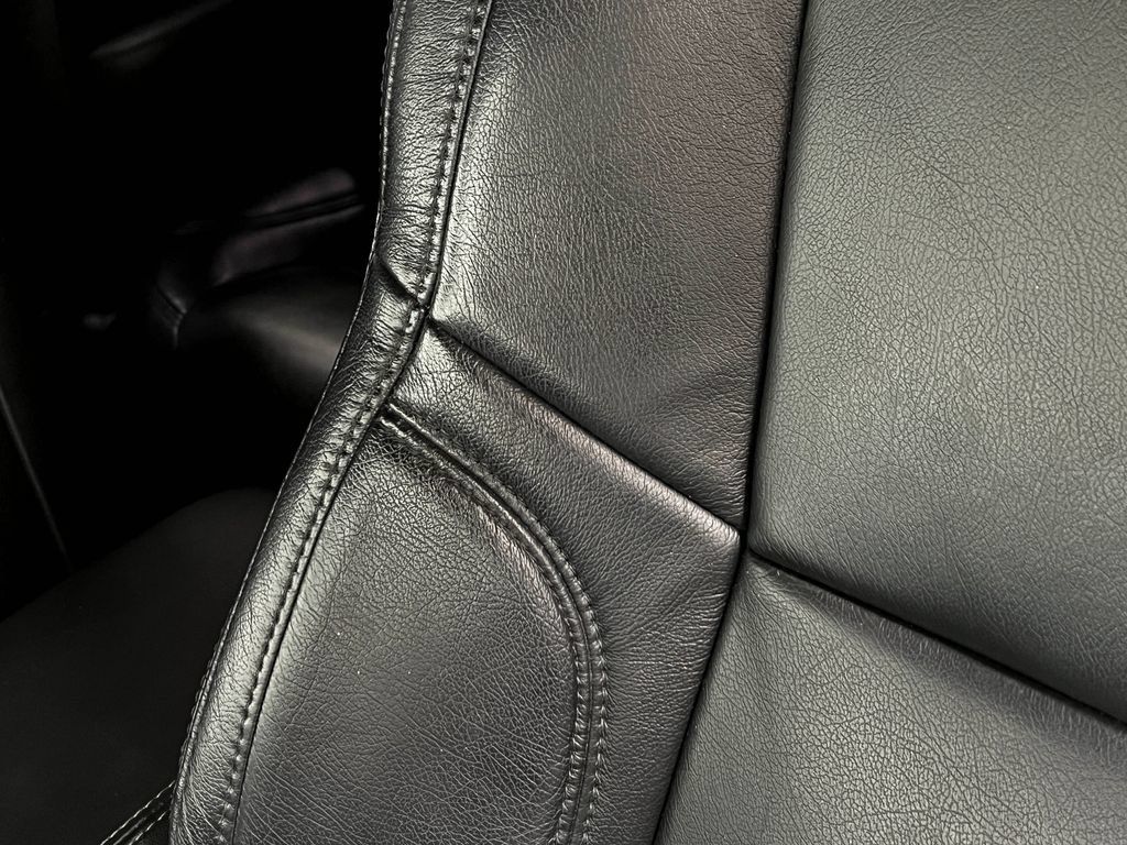 Used 2020 Dodge Challenger GT w/ Driver Convenience Group RWD image 17