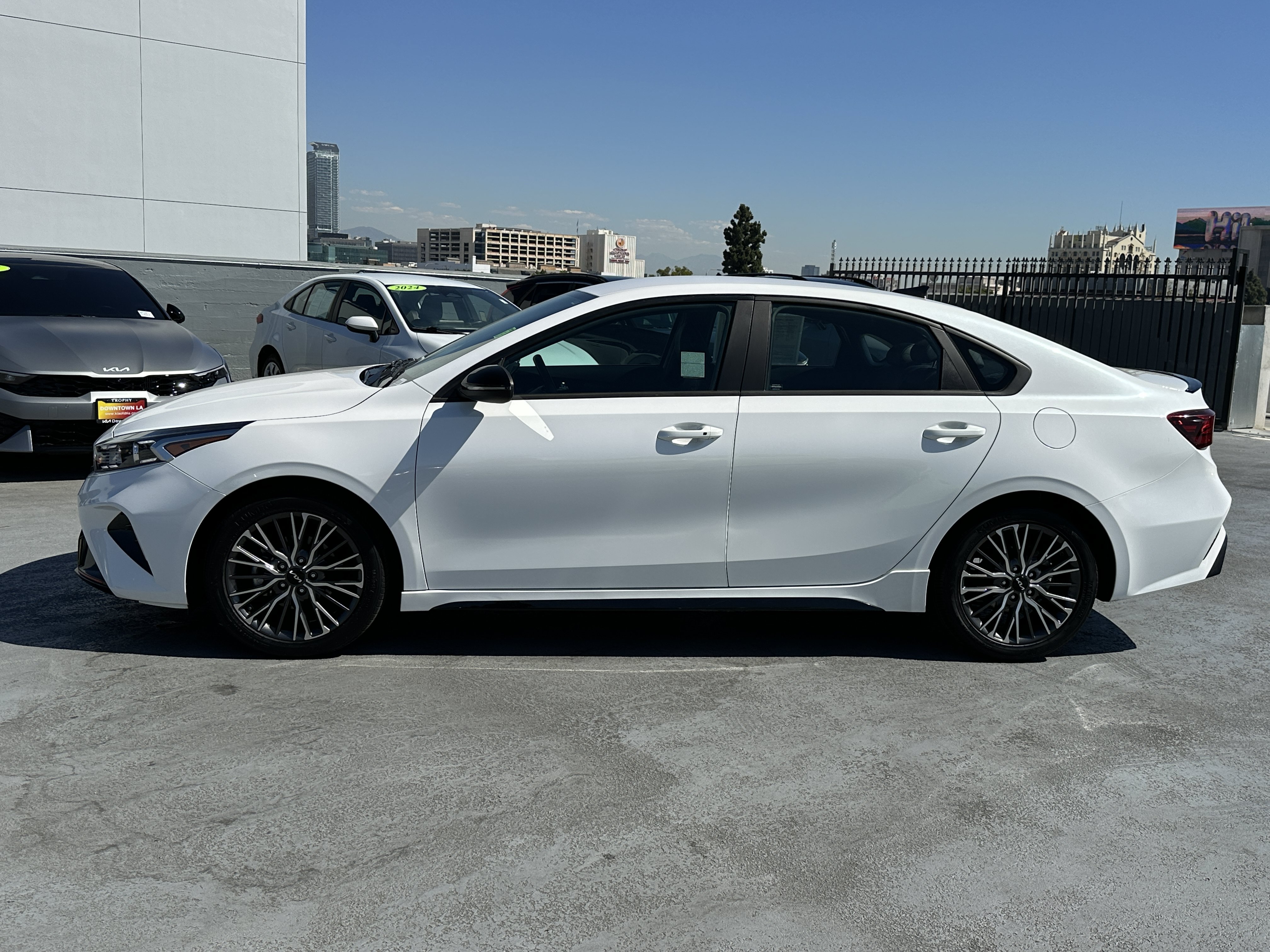 Certified 2022 Kia Forte GT-Line FWD image 3