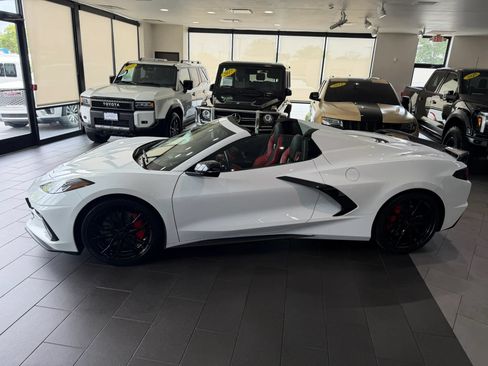 Used 2023 Chevrolet Corvette Stingray Premium Conv w/ Z51 Performance Package RWD image 4