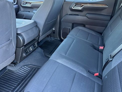 Used 2025 Chevrolet Silverado 1500 LT image 15