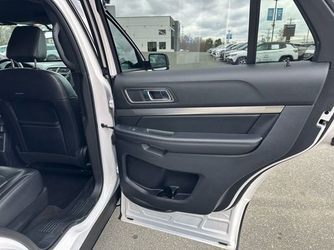 Used 2019 Ford Explorer XLT w/ Equipment Group 202A image 16