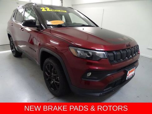Certified 2022 Jeep Compass Latitude AWD/4WD image 1