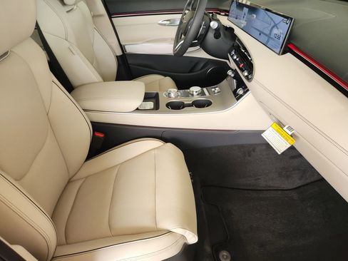 New 2026 Genesis GV70 2.5T Advanced AWD/4WD image 11