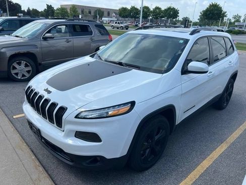 Used 2016 Jeep Cherokee High Altitude w/ Luxury Group FWD image 1
