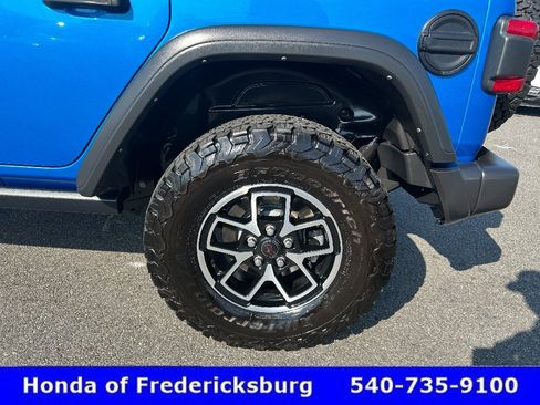 Used 2024 Jeep Wrangler Unlimited Rubicon w/ Safety Group AWD/4WD image 32