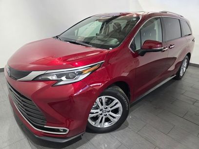 Used 2023 Toyota Sienna Platinum