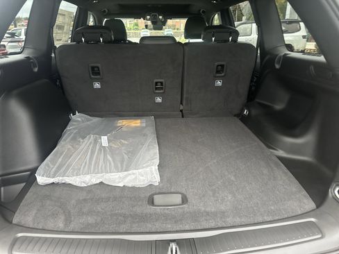 New 2025 Jeep Grand Cherokee Altitude image 21