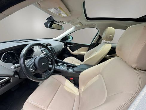 Used 2017 Jaguar F-PACE Premium AWD/4WD image 12