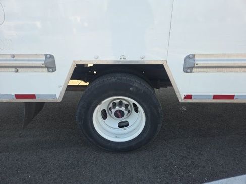 Used 2018 GMC Savana 3500 Extended w/ Driver Convenience Package image 8