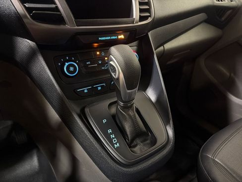 Used 2022 Ford Transit Connect XL FWD image 18