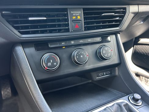 Used 2022 Volkswagen Jetta Sport FWD image 23