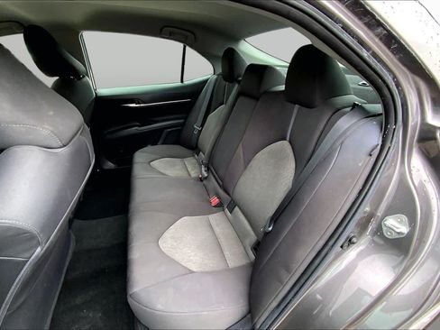 Used 2021 Toyota Camry LE FWD image 19