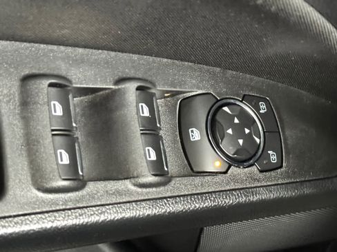 Used 2018 Ford Fusion SE w/ Fusion SE Technology Package FWD image 13