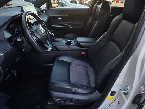 Used 2021 Toyota Venza XLE w/ Carpet Mat Package (TMS) AWD/4WD image 13
