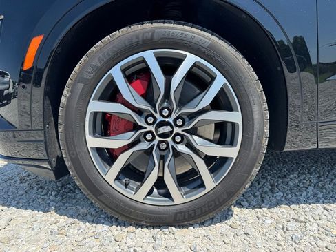 Certified 2023 Cadillac XT6 Sport w/ Technology Package AWD/4WD image 12