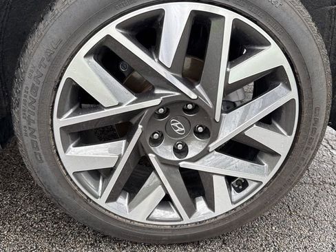 Certified 2023 Hyundai Santa Fe Calligraphy image 9