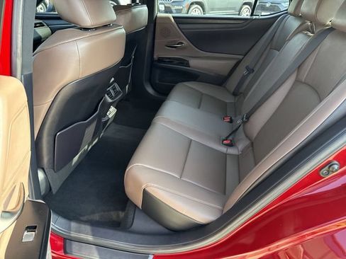 Used 2023 Lexus ES 350 w/ Premium Package FWD image 16