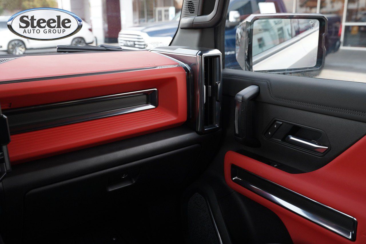 Certified 2026 GMC Hummer EV 3X w/ Carbon Fiber Edition Package AWD/4WD image 8