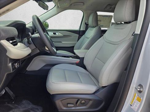 New 2026 Ford Explorer Active RWD image 4