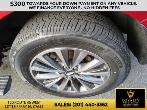 Used 2016 Lincoln Navigator Reserve image 9