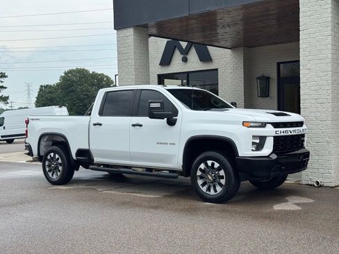 Used 2021 Chevrolet Silverado 2500 Custom w/ Custom Value Package AWD/4WD image 1