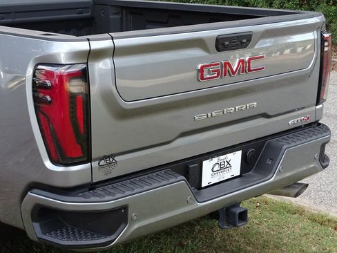 Used 2025 GMC Sierra 2500 AT4 w/ AT4 Premium Plus Package image 35