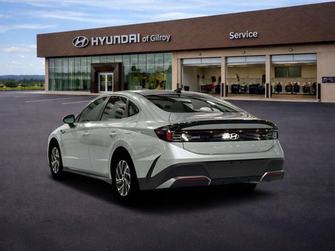 New 2026 Hyundai Sonata Blue FWD image 5