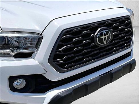 Used 2021 Toyota Tacoma TRD Off-Road w/ Technology Package AWD/4WD image 27