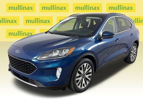 Used 2020 Ford Escape Titanium w/ Titanium Premium Package 2.0 AWD/4WD image 14