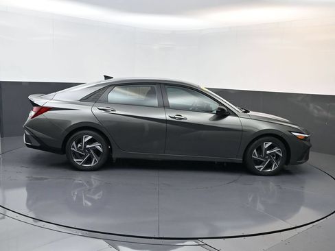 Certified 2025 Hyundai Elantra Sport w/ Cargo Package FWD image 3