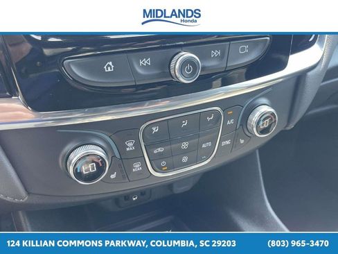Used 2023 Chevrolet Traverse LT FWD image 29
