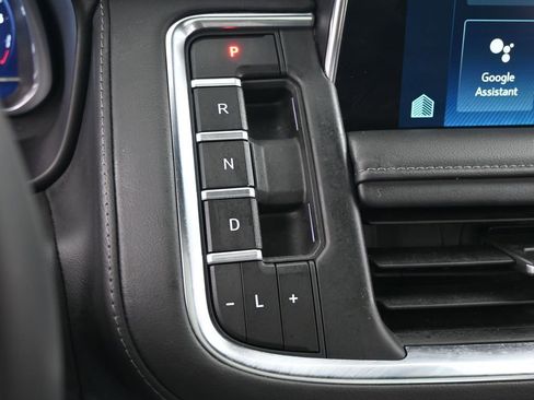 Used 2024 Chevrolet Suburban LT image 35