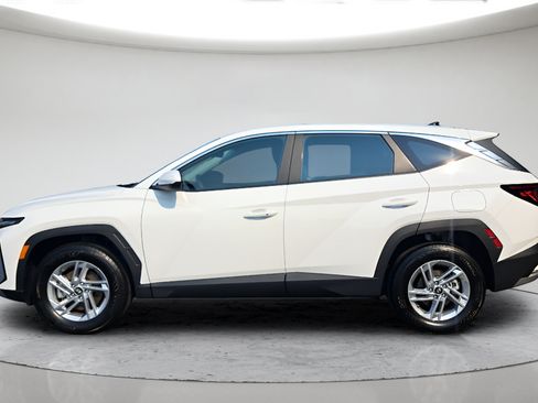 Used 2026 Hyundai Tucson SE AWD/4WD image 6
