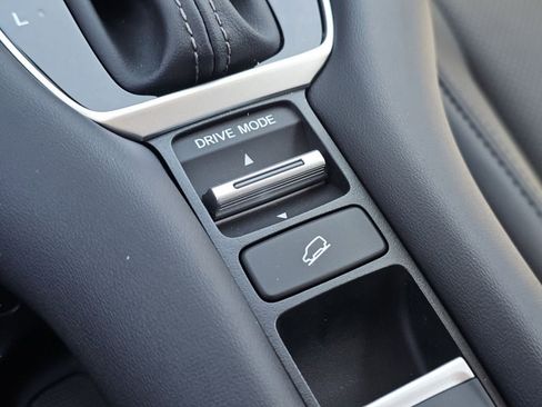 New 2027 Honda HR-V EX-L image 16