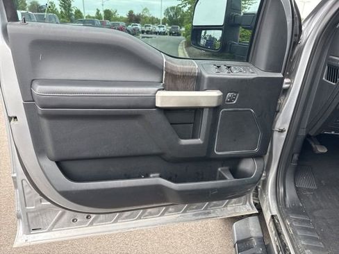 Used 2021 Ford F250 Lariat AWD/4WD image 17