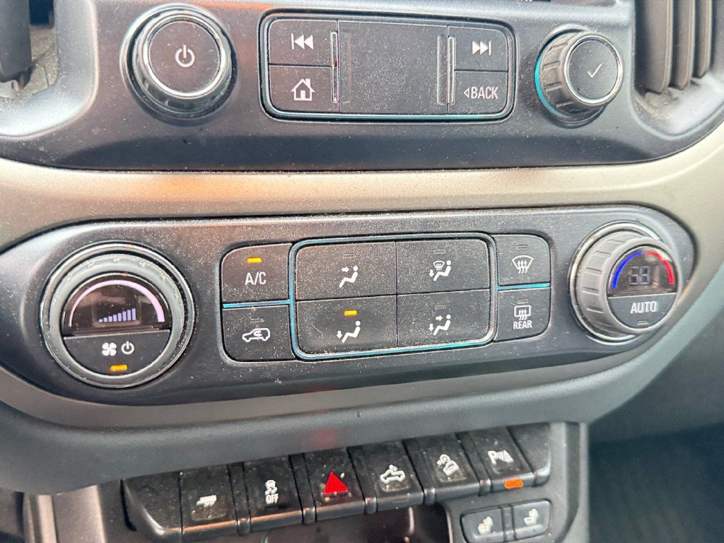 Used 2022 Chevrolet Colorado Z71 w/ Z71 Midnight Edition AWD/4WD image 28