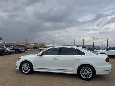 Used 2017 Volkswagen Passat 1.8T SE image 13