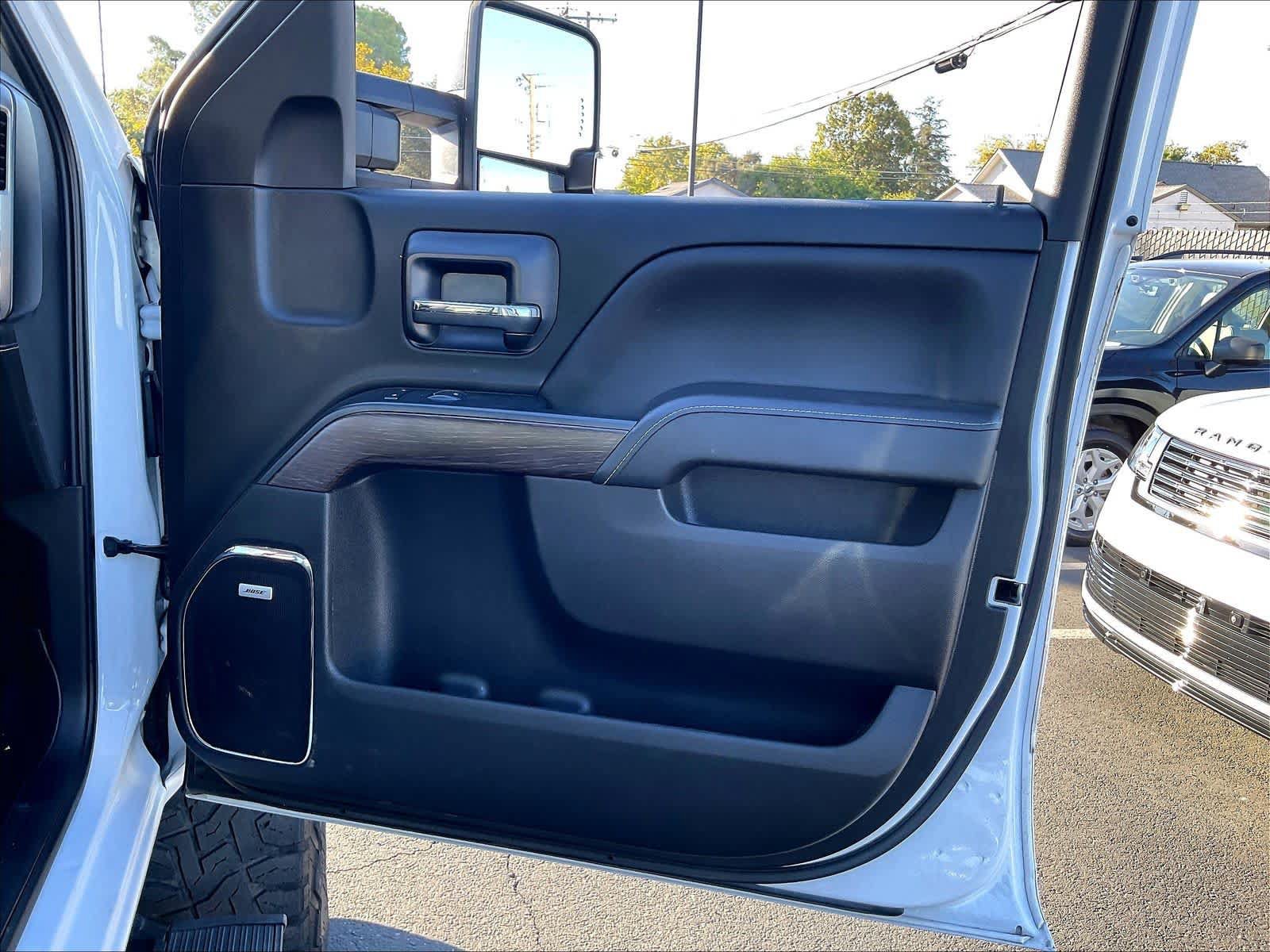 Used 2018 GMC Sierra 2500 Denali w/ Duramax Plus Package AWD/4WD image 26