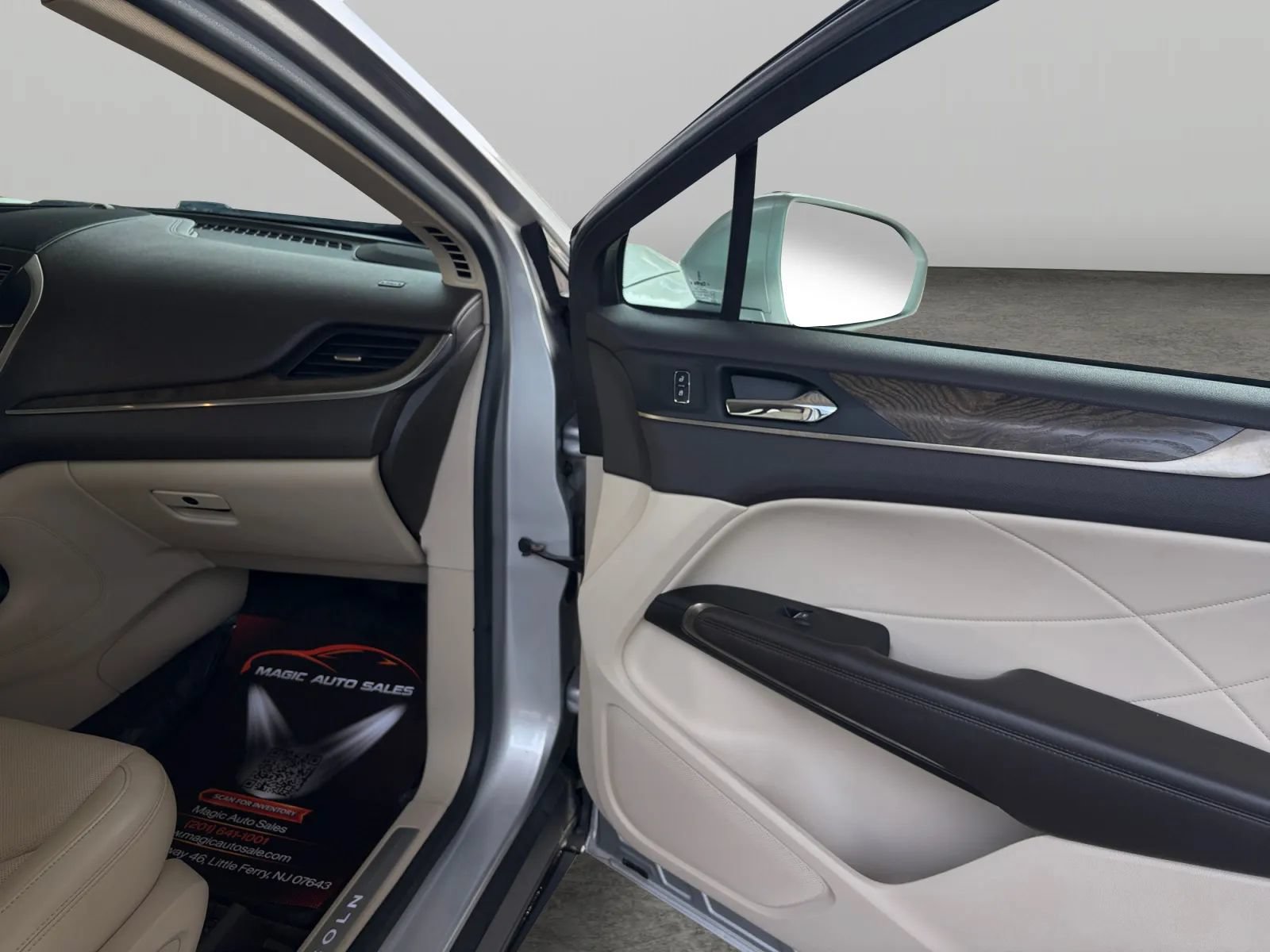 Used 2018 Lincoln MKC Reserve w/ Lincoln MKC Climate Package AWD/4WD image 19