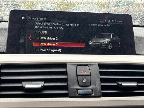 Used 2018 BMW 320i xDrive Sedan AWD/4WD image 4