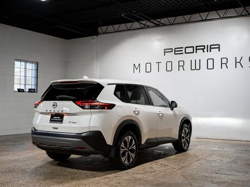 Used 2021 Nissan Rogue SV AWD/4WD image 11