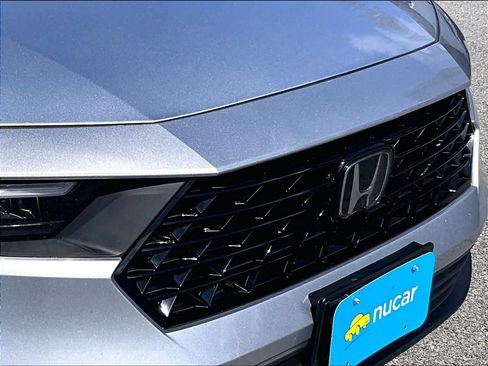 Used 2024 Honda Accord Sport image 31