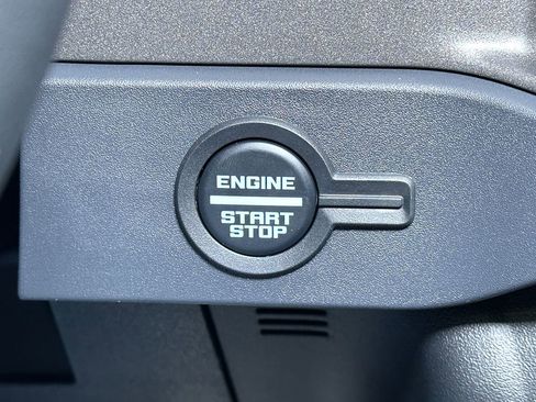 New 2025 Ford Bronco Badlands image 25