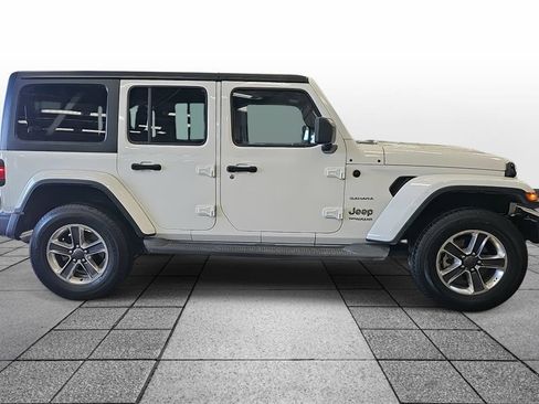Used 2020 Jeep Wrangler Unlimited Sahara image 4