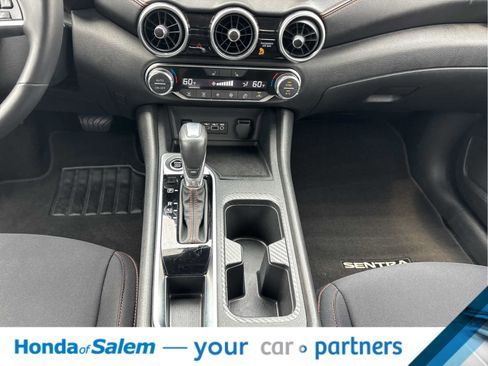 Used 2025 Nissan Sentra SR FWD image 17