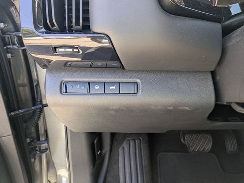 Used 2025 Nissan Pathfinder SV AWD/4WD image 14