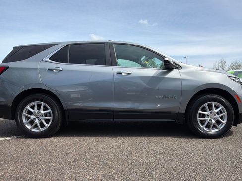 Used 2024 Chevrolet Equinox LT AWD/4WD image 3