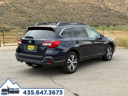 Used 2018 Subaru Outback 3.6R Limited AWD/4WD image 6