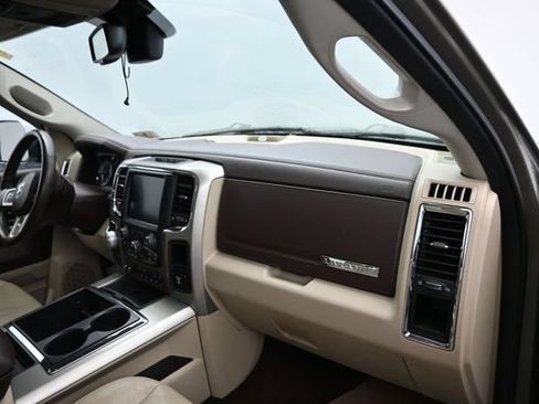 Used 2015 RAM 1500 Laramie w/ Convenience Group AWD/4WD image 9